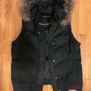 Women’s Puffy Vest w/Fur Trim by Gap